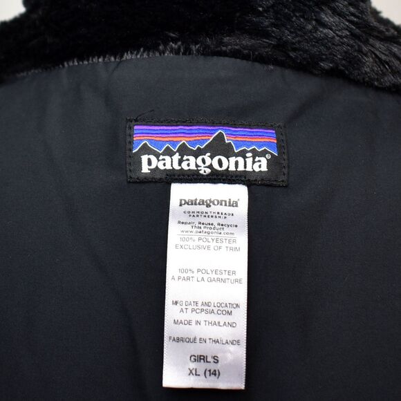 Patagonia Girls Size XL /14 Black Fuzzy Faux Fur Fleece Shawl Collar Jacket - Picture 6 of 7